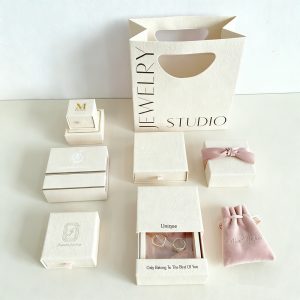 Custom Paper Jewelry Gift Boxes