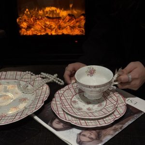 Qintaoyuan Tartan Plaid Floral Ceramic Tea & Dessert Plate Set